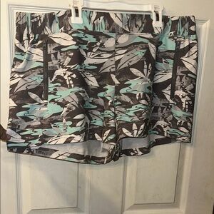 Columbia PFG  Size XL Women's Tidal™ III Shorts. Stretch. Pull-on